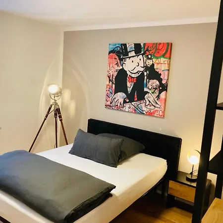 Daire & Monteurunterkunft Mainbogen-blick *